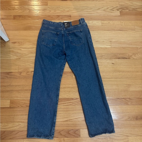 Levi's Women's Straight Leg Blue Jeans - Picture 3 of 5